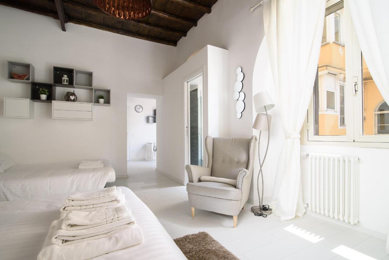 White Ostilia * Roma