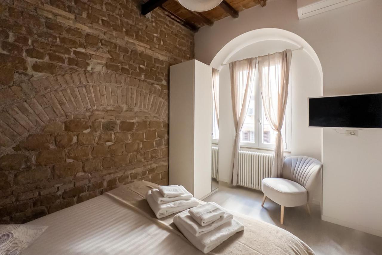 Appartamento White Ostilia Roma