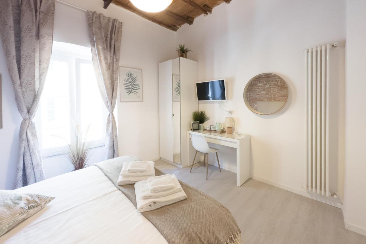 Appartamento White Ostilia Roma