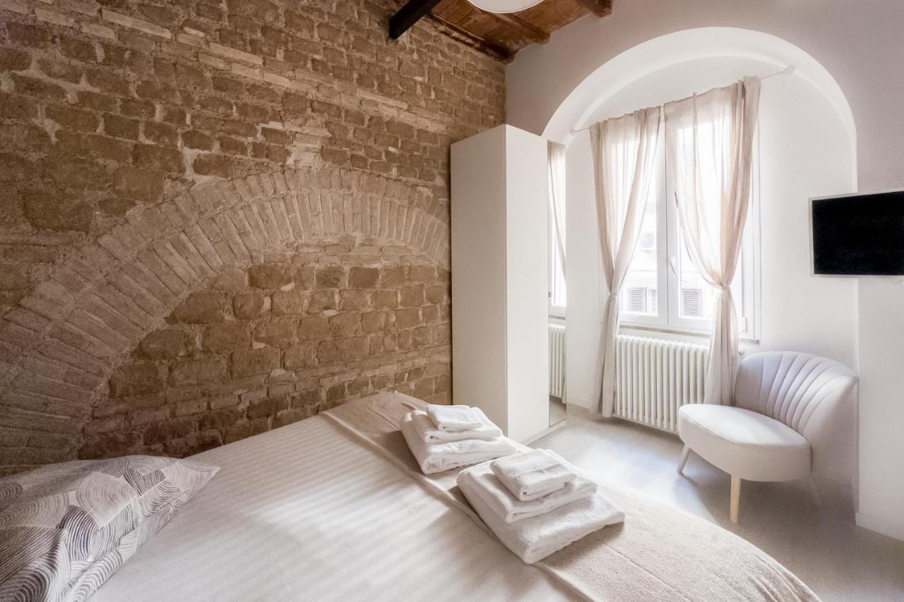 White Ostilia Appartamento Roma