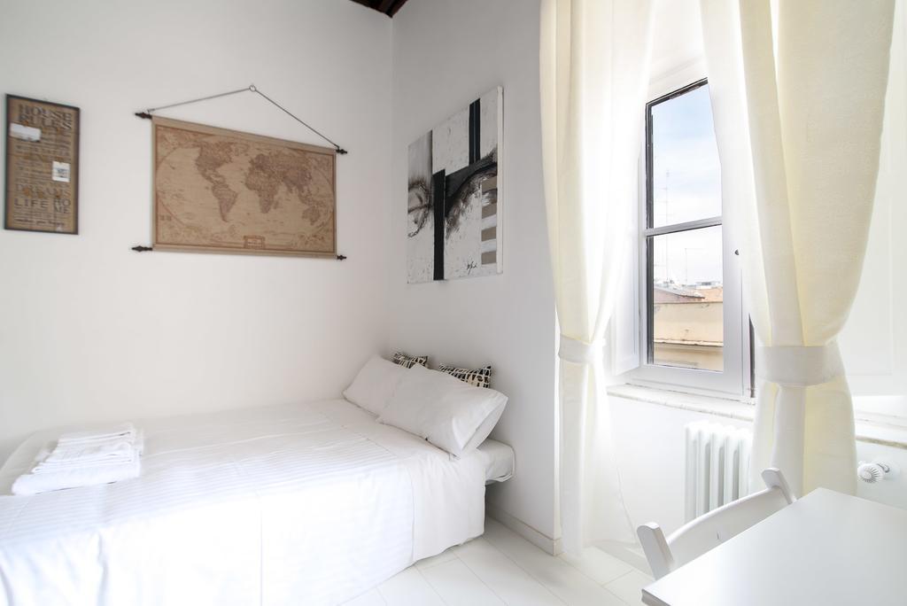 Appartamento White Ostilia Roma